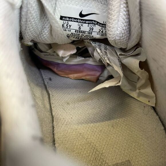Nike White Athletic Shoes - Size 6.5Y Youth 839985-100 - Picture 9 of 9